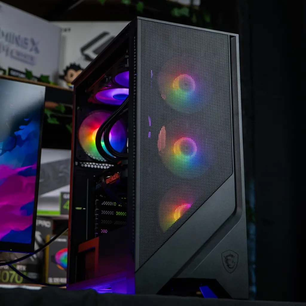 PC gamer TYPHOON GEFORCE RTX™ 5050 avec éclairage RGB et boîtier MSI, configuration gaming 1080p performante prête à jouer