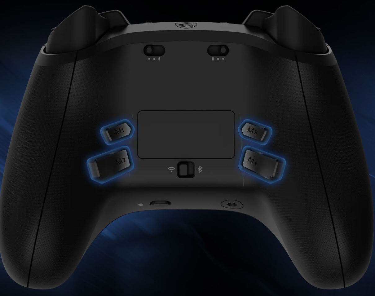 Vue arrière de la manette MSI Force Pro W mettant en avant les 4 boutons ergonomiques remappables M1 à M4 pour une efficacité optimale chez FlowUP