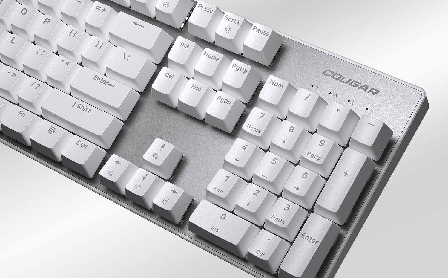 Clavier mécanique blanc Cougar Ultimus EX avec châssis en aluminium brossé et design épuré chez FlowUP